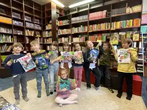 Az első osztályok meglátogatták a német nyelvű iskolai könyvtárat